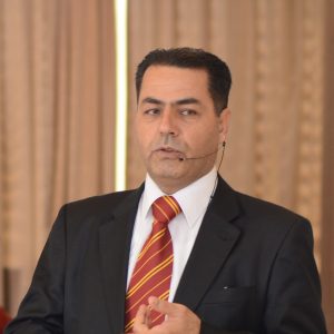د. محمد رشيد مدرب العلاقات الدولية و القانون الدولي في البورد الاوروبي هيومان رستارت